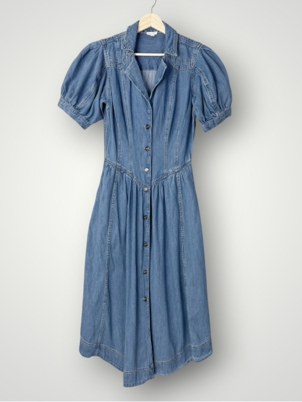 Anthropologie Pilcro Short-Sleeve Denim Midi
Shirt Dress 8 (labeled 14) - Picture 5 of 12